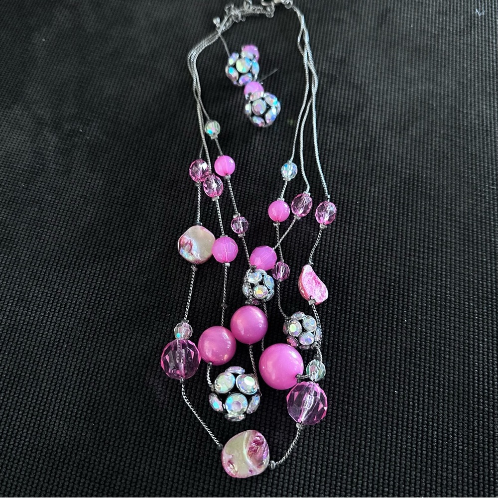 Glitzy pink stone necklace & earrings